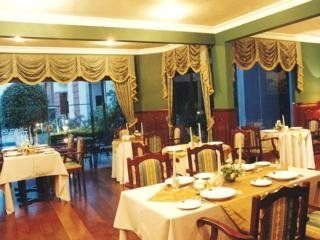 Royal Lodge2