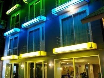 โรงแรมนันตรา เฉวงบีช (Nantra Chaweng Beach Hotel)0