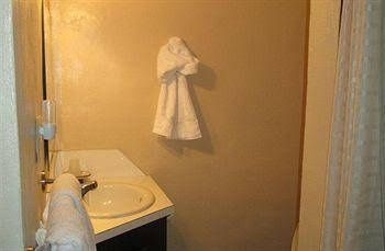 Ellen Bay Inn3