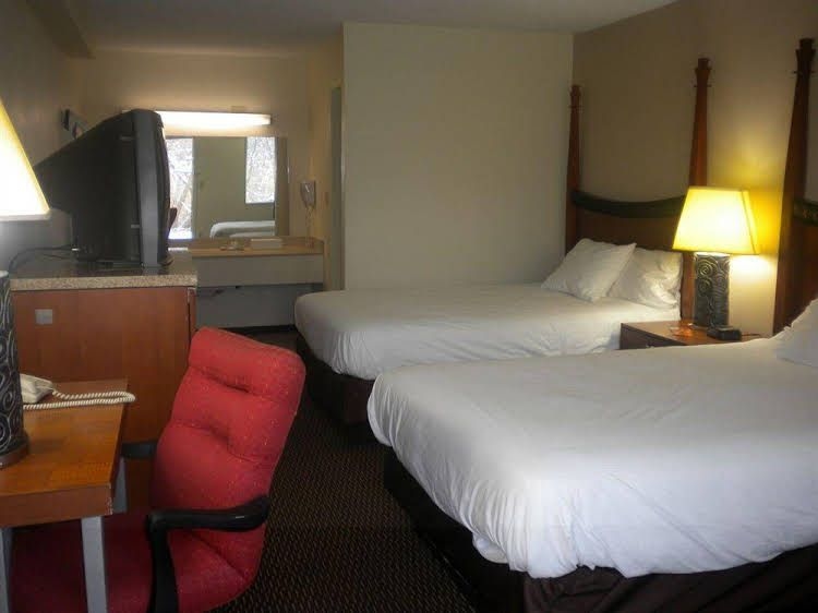 Dunes Inn Michigan City Hotel2