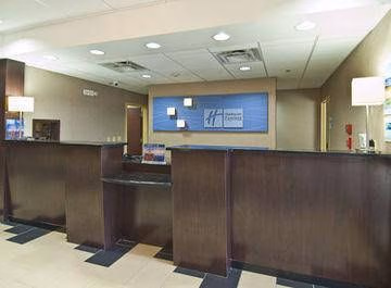 Holiday Inn Express & Suites Jackson/Pearl International Airport1