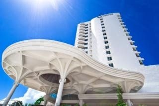 Flamingo Hotel by the Beach3