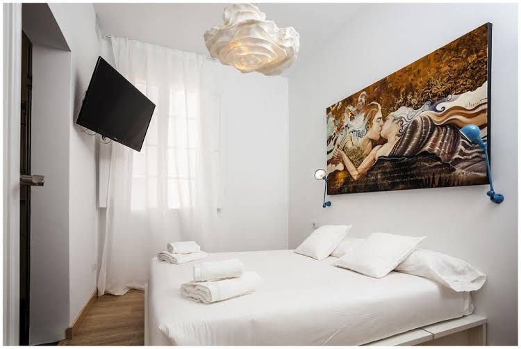 Cheap & Chic Hotel0