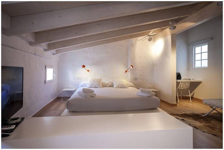 Cheap & Chic Hotel1