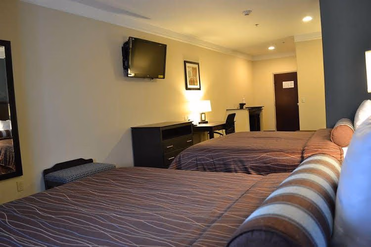 Red River Inn and Suites4