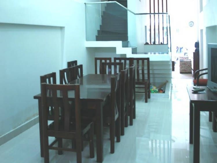 Trump Hostel0