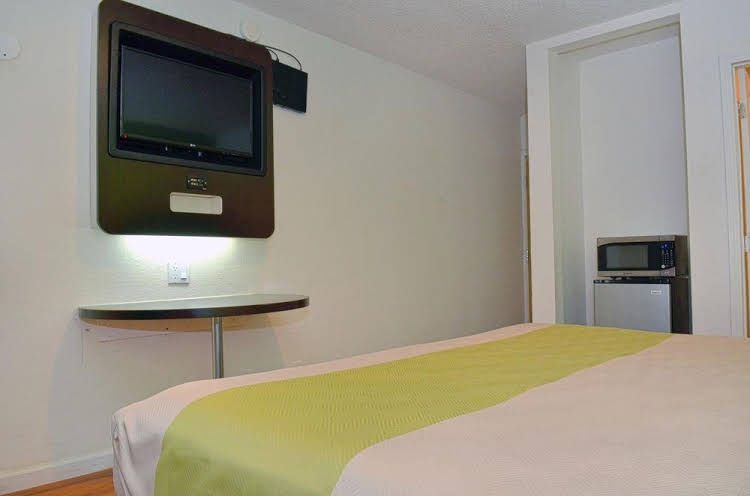 Modesto Knights Inn4