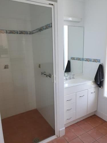 Deluxe Three-Bedroom Apartment
