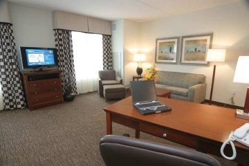 Rodeway Inn & Suites4