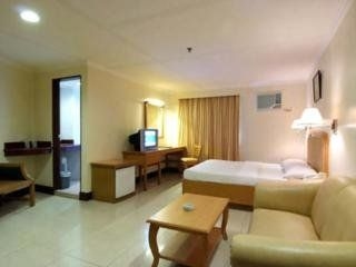 Diplomat Hotel2