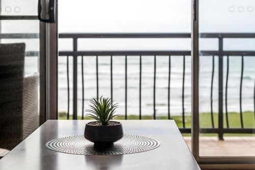 One-Bedroom Apartment with Ocean View - Top Floor