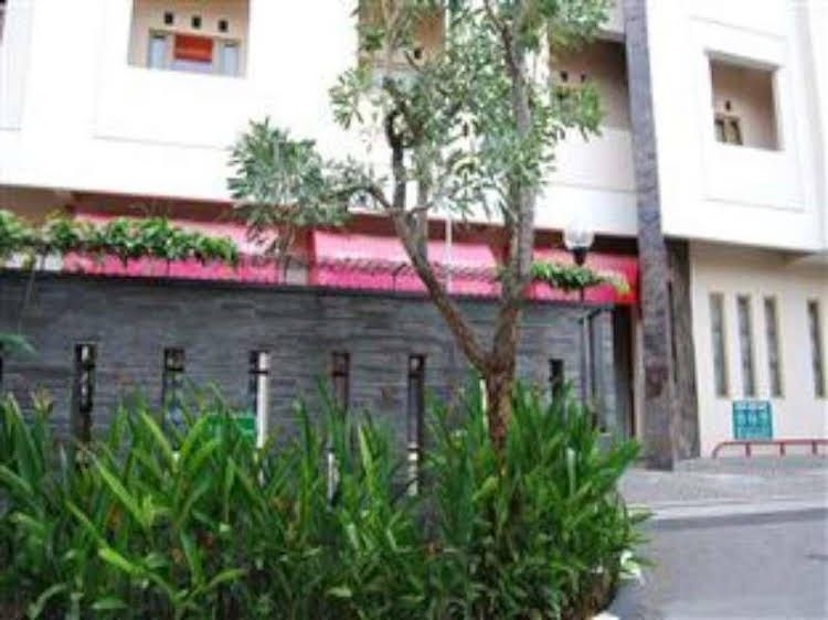 เดอะ เชอรี โฮม โฮเต็ล แอนด์ เรสซิเดนซ์ (Cherry Homes Hotel)0