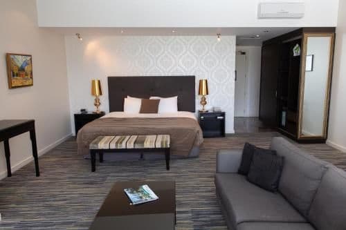 Deluxe Spa Suite