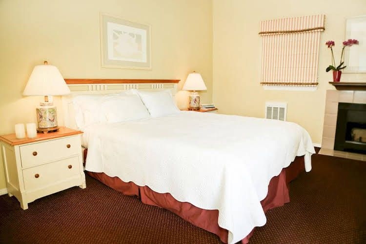 White Water Inn0
