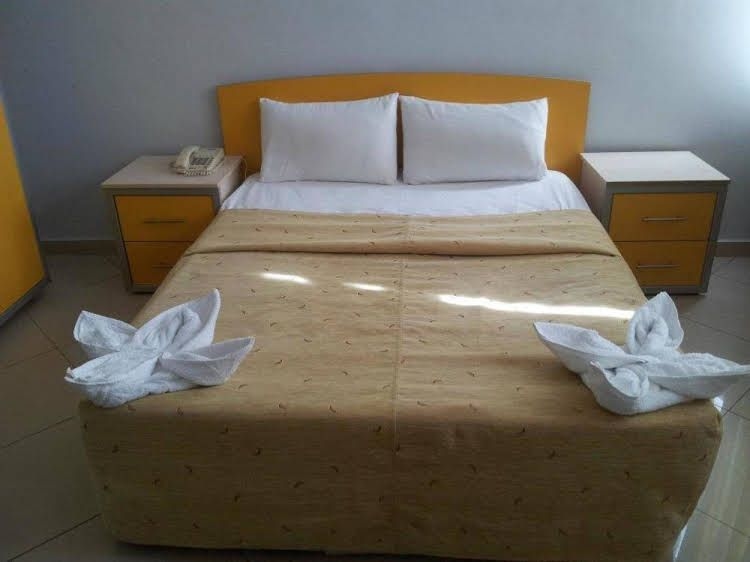 Dream Hotel1