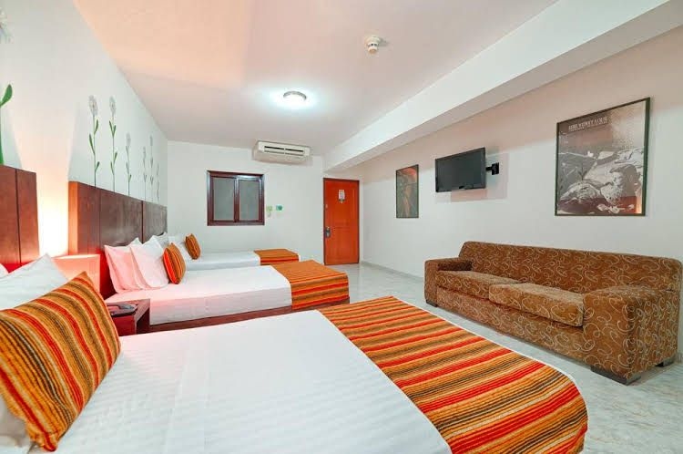 Hotel Granada Real2