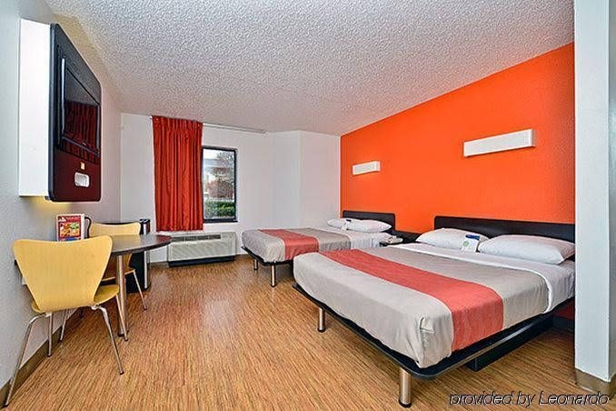 Motel 6 Plano - Preston Point2