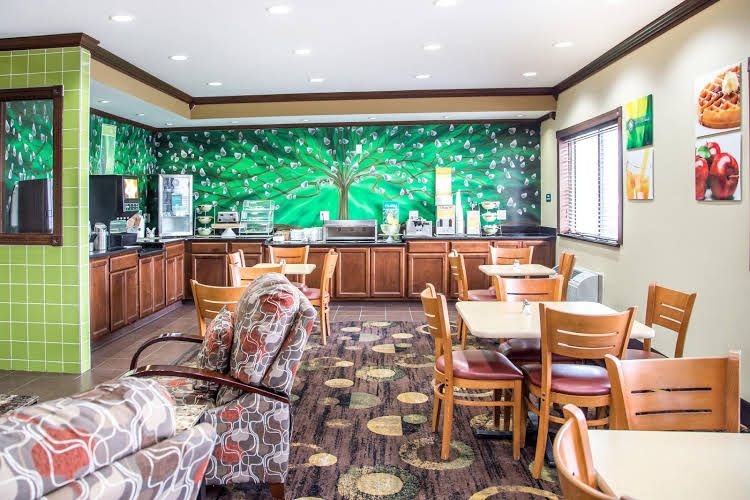 Comfort Inn & Suites Coralville1