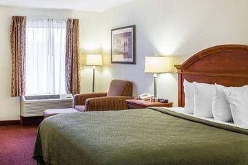 Quality Inn North Battleboro3