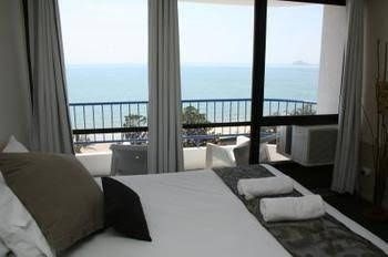 โรงแรมเบย์วิวทาวเวอร์ (Bayview Tower Motel)4