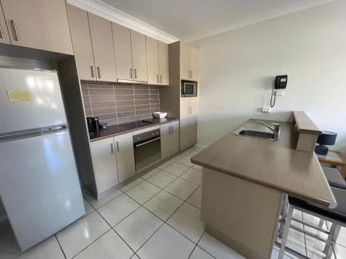 Deluxe One-Bedroom Apartment
