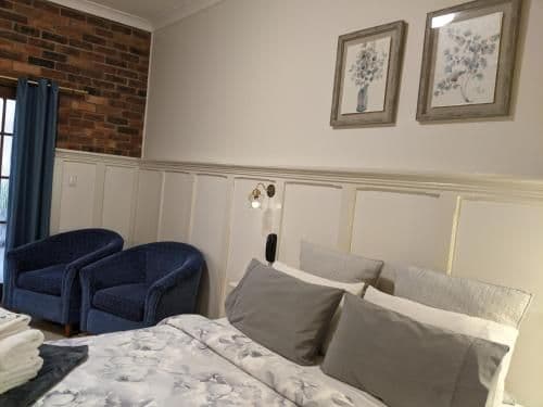 Standard Queen Room