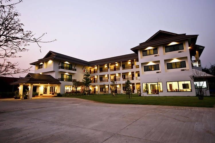 โรงแรมวิลาชา (Wilacha Chiang Rai)0