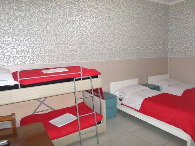 Four Seasons Hostel Rome Four Seasons Hostel Rome