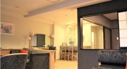 Deluxe Modern Room