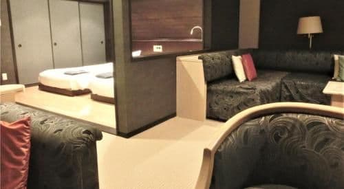 Deluxe Modern Room