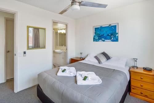 Executive Two-Bedroom Apartment with Sea View