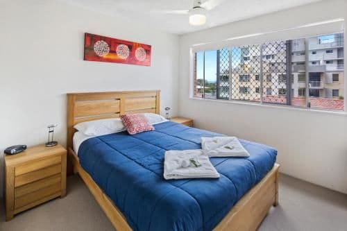 Executive Two-Bedroom Apartment with Sea View - Top Floor
