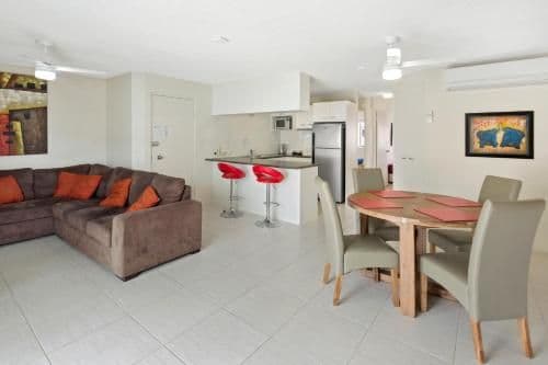 Executive Two-Bedroom Apartment with Sea View - Top Floor