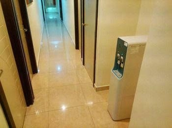 Hotel CheckedInn1
