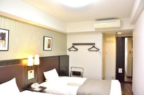 Twin Room - Non-Smoking