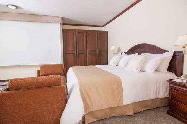 JUNIOR SUITE CAPACITY 1