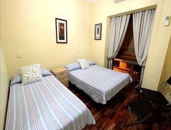 Apartamentos Sleeping in Madrid4