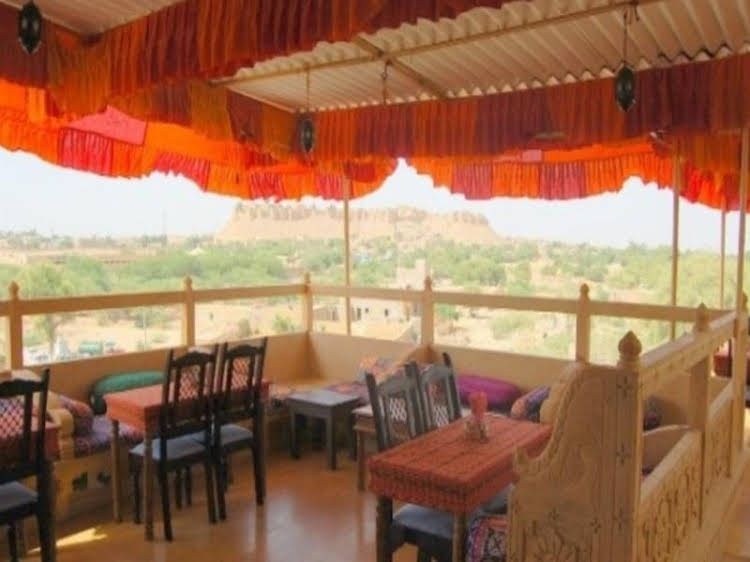 Hotel Pithla Haveli0
