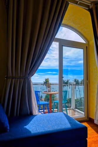 Deluxe Double Room with Balcony and Sea View