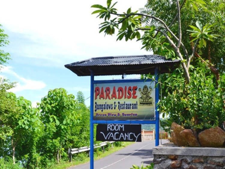 Paradise Bungalows Bali0
