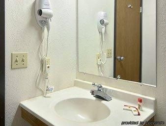 Boarders Inn and Suites of Traverse City4