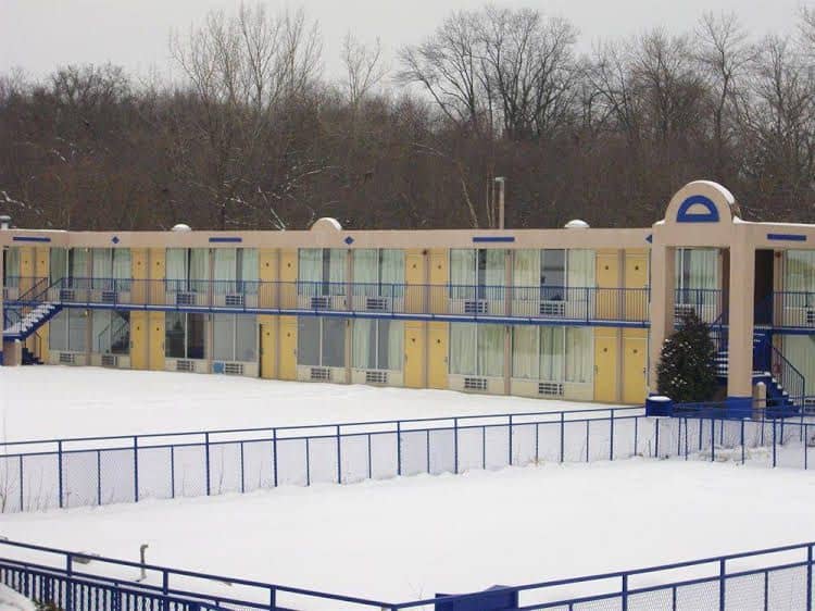 Macomb Inn Macomb Inn