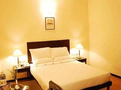 Melody Inn1