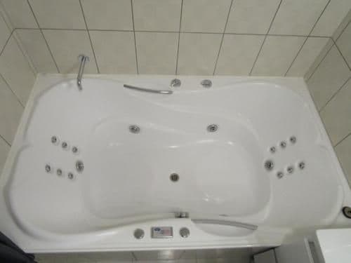 Deluxe Studio with Spa Bath