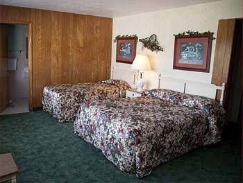 Simmons Motel and Suites4