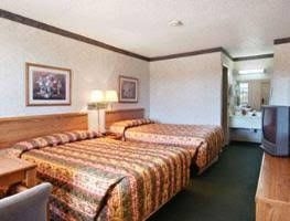 Super 8 Addison by The Galleria / North Dallas2