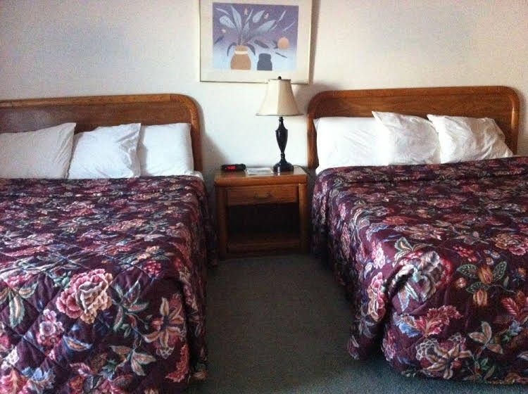 Timber Inn Motel3