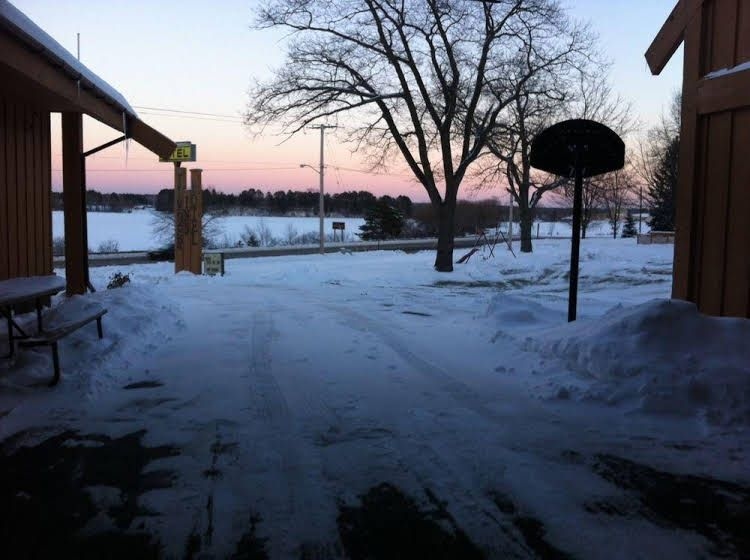 Timber Inn Motel0