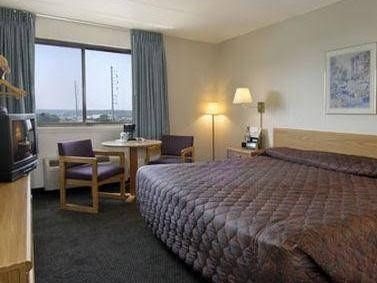 Americas Best Value Inn - Omaha1
