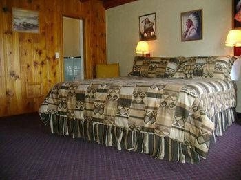 Redrock Country Inn0